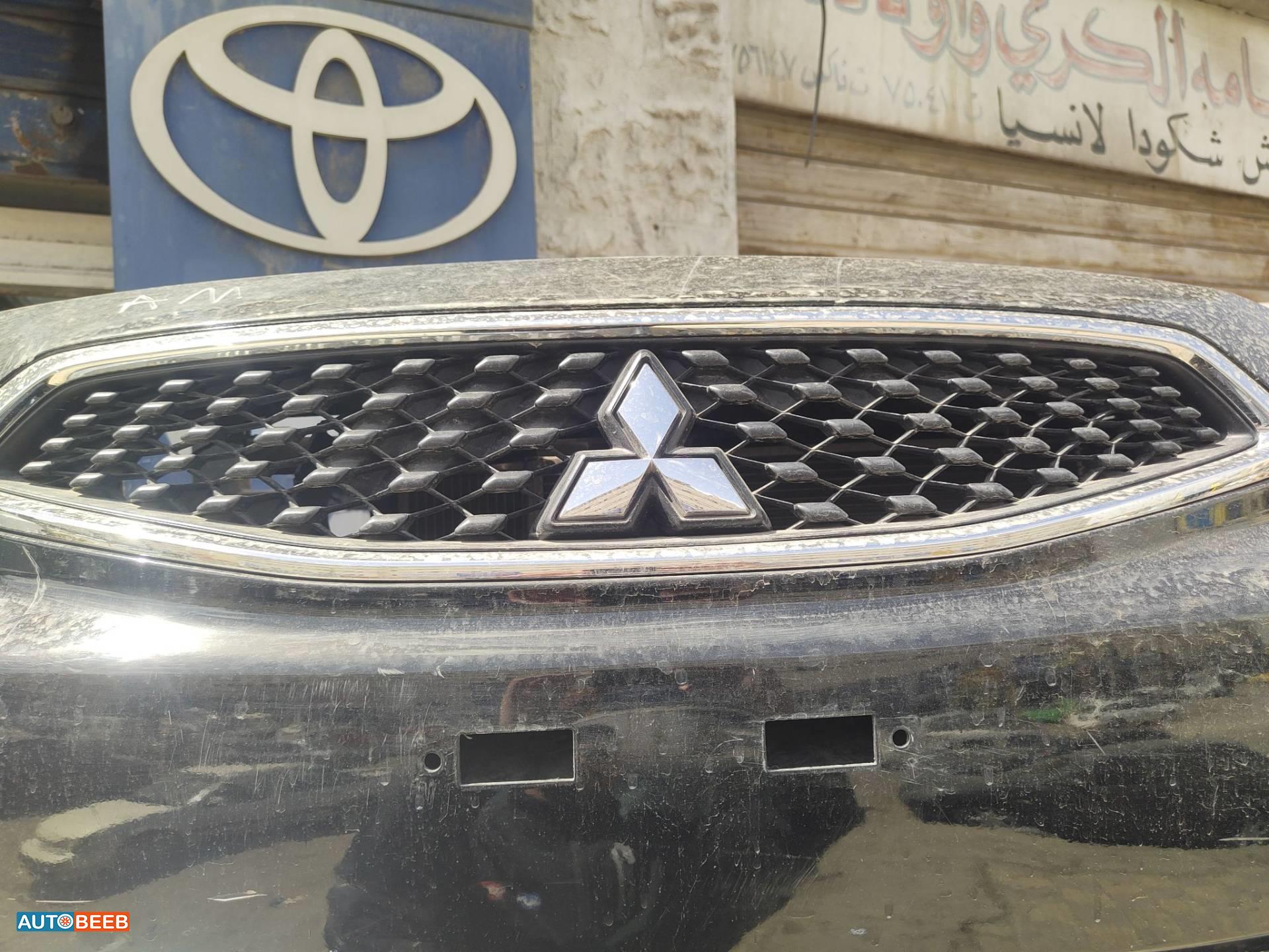 Body  Grilles Mitsubishi Mirage