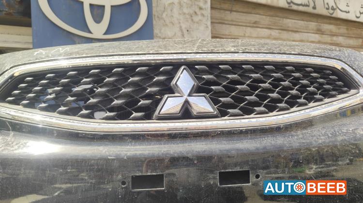 Body  Grilles Mitsubishi Mirage
