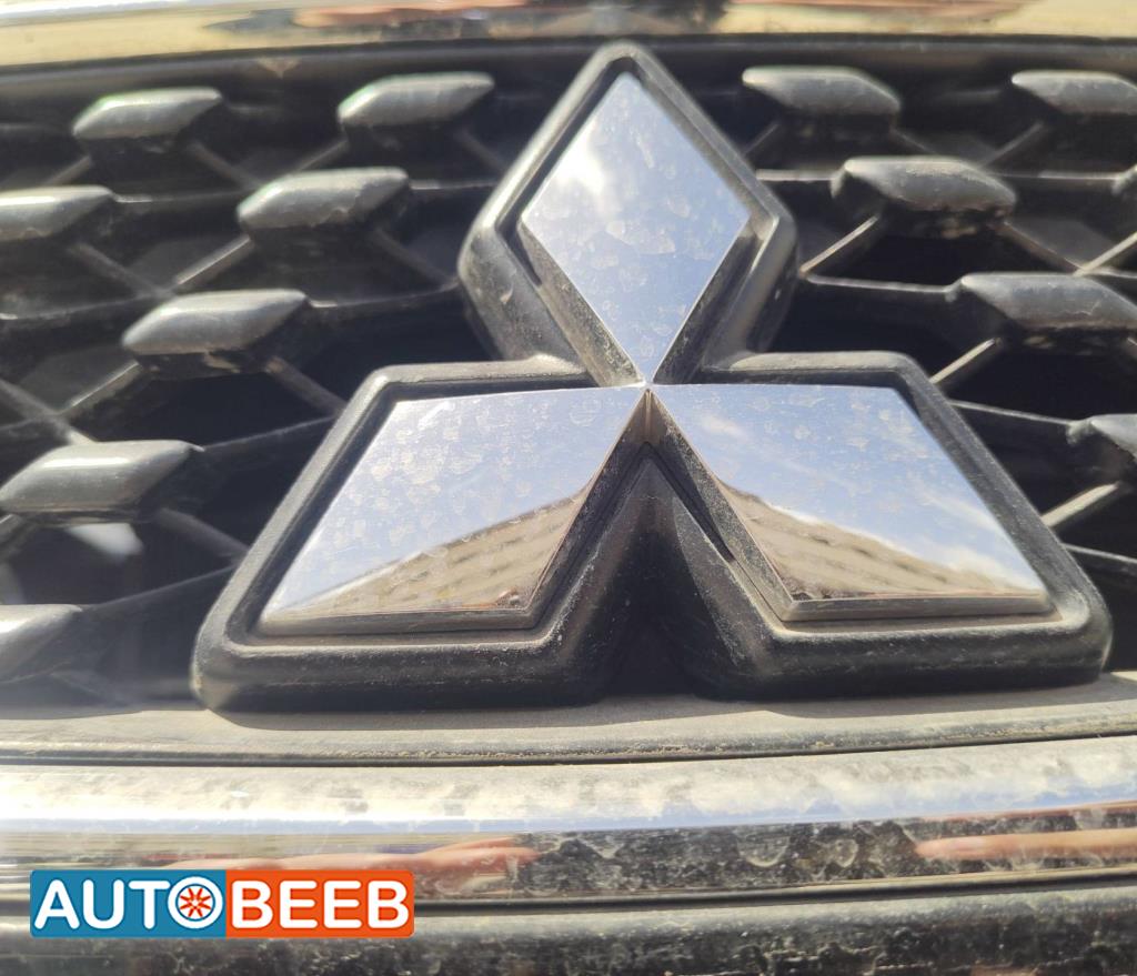 Body  Emblems Mitsubishi Mirage