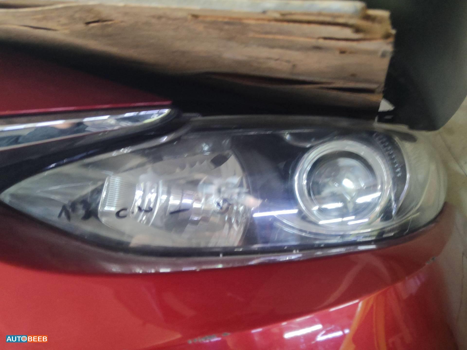 ضوء امامي شمال مازدا 3 2016 2017