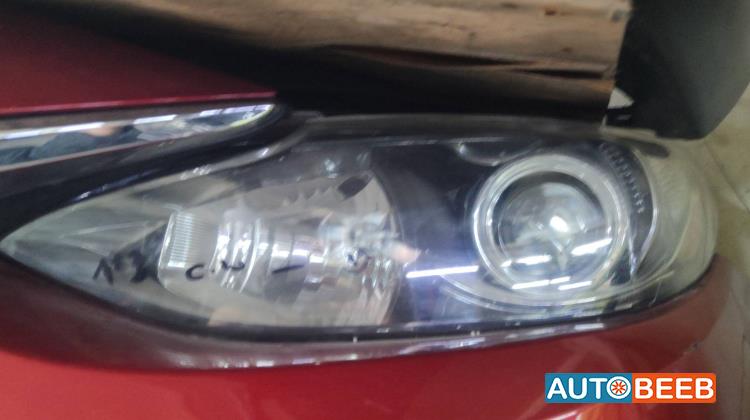 ضوء امامي شمال مازدا 3 2016 2017