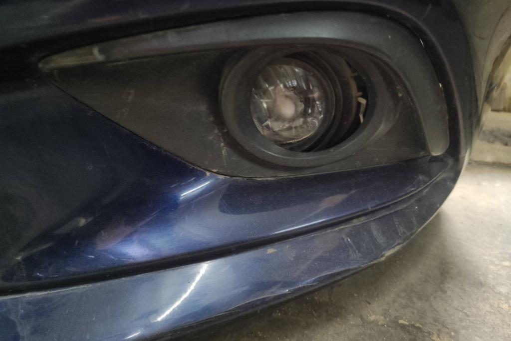 كشاف امامي شمال مازدا 6 2017 2018