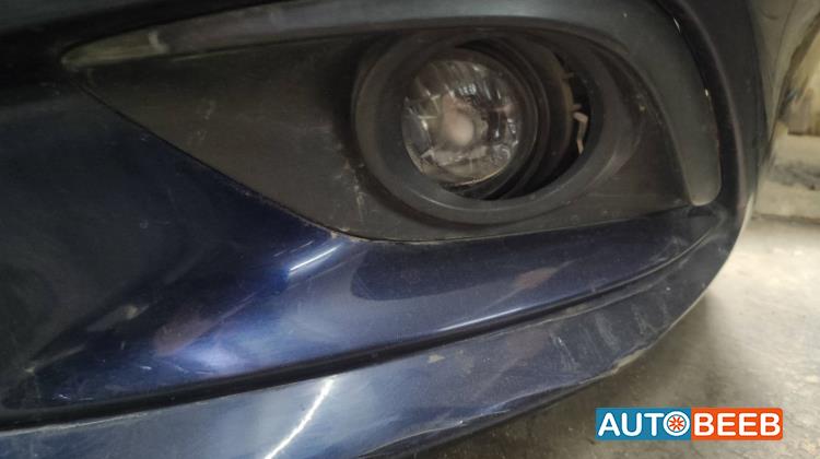 كشاف امامي شمال مازدا 6 2017 2018