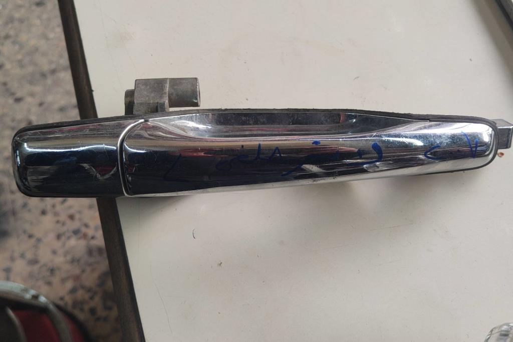 Body  Door Handle  Mitsubishi Lancer