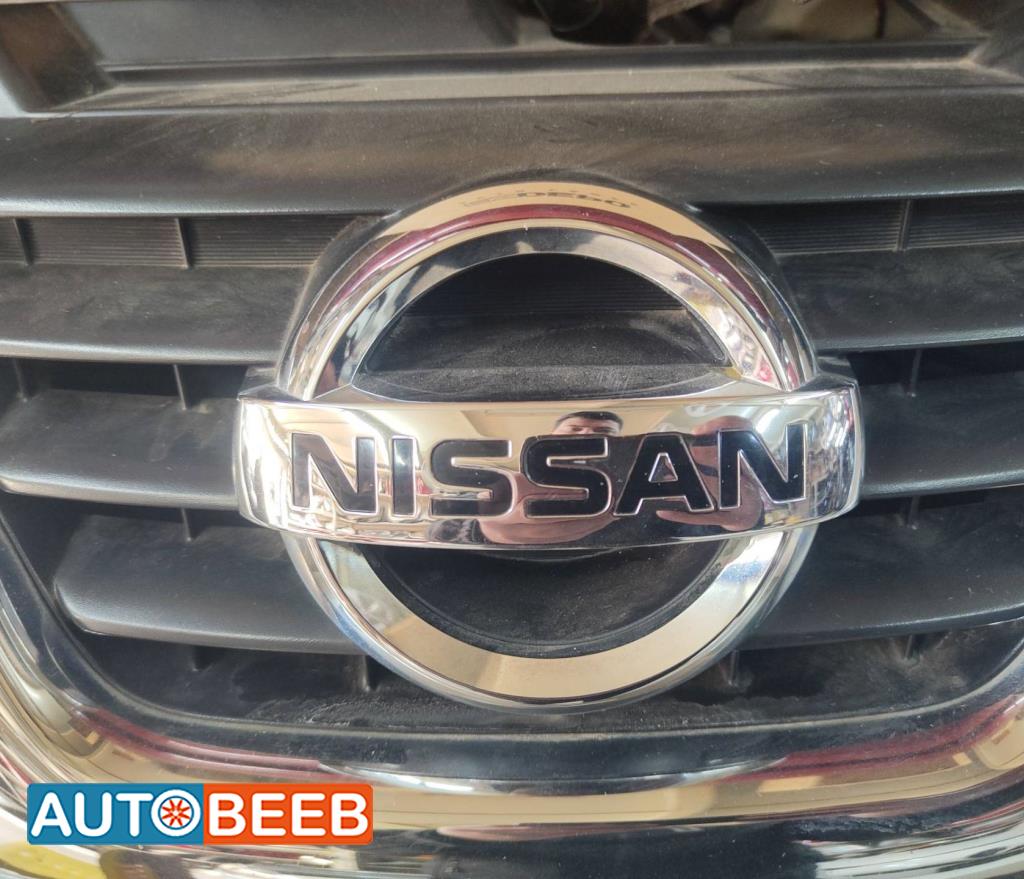 Body  Emblems Nissan Juke