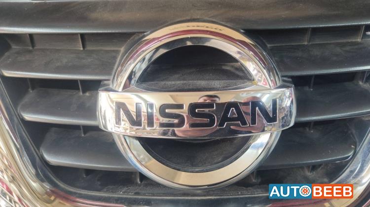 Body  Emblems Nissan Juke