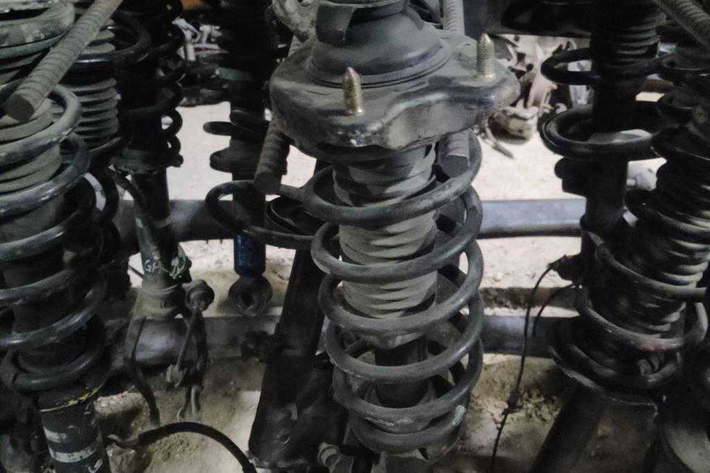  Shock Absorber Mazda 3