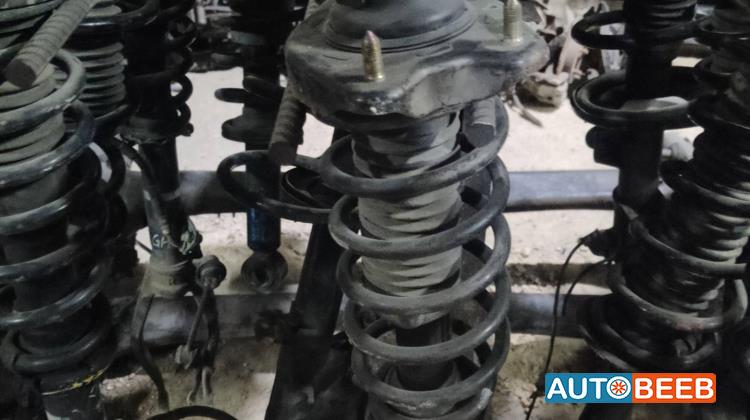 صنوبرص أمامي مازدا 3 2014 2015