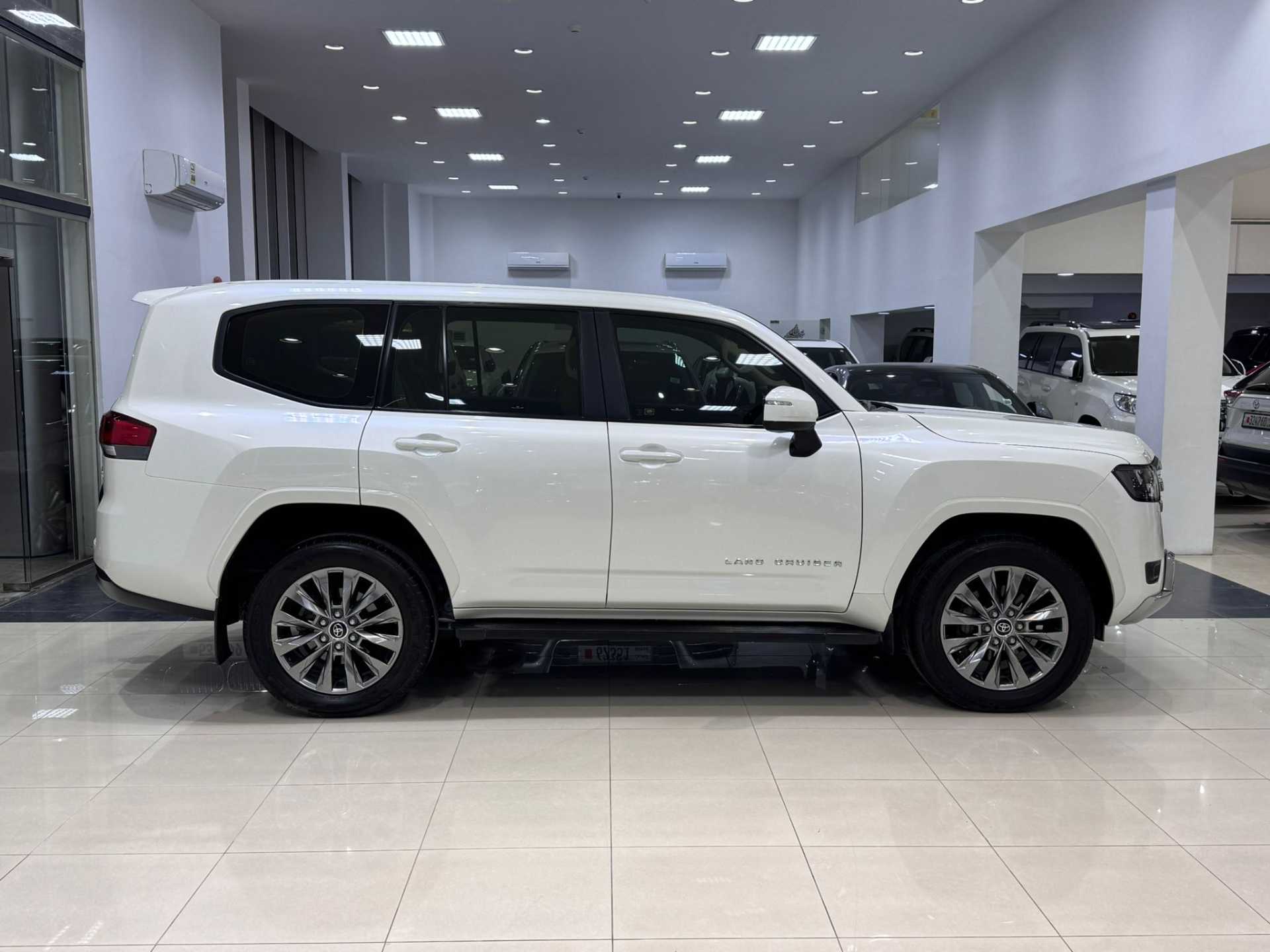 تويوتا لاندكروزر 2023