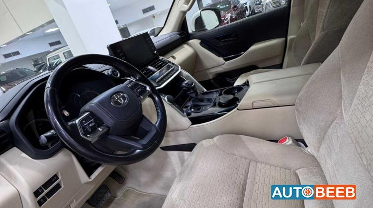 تويوتا لاندكروزر 2023