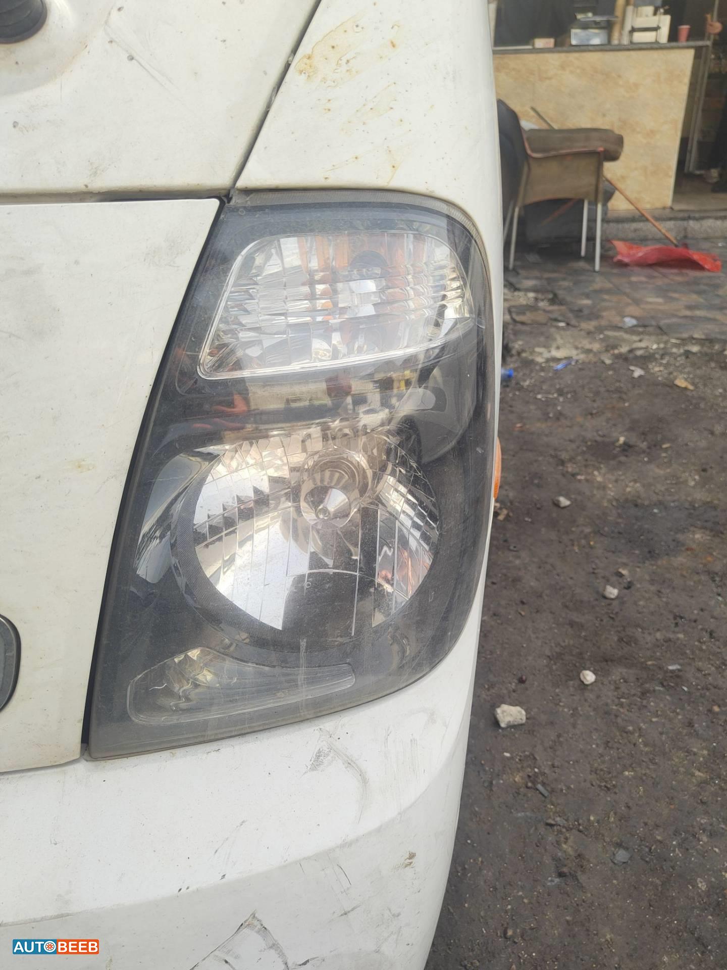 ضوء امامي شمال كيا بنجو 3 2017 2018