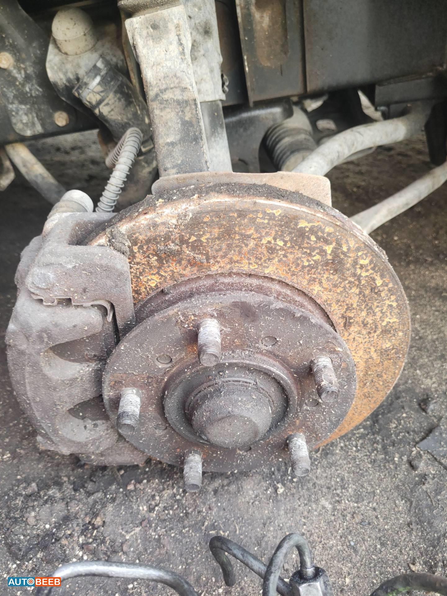 هب عجل امامي كيا بنجو 3 2014 2015