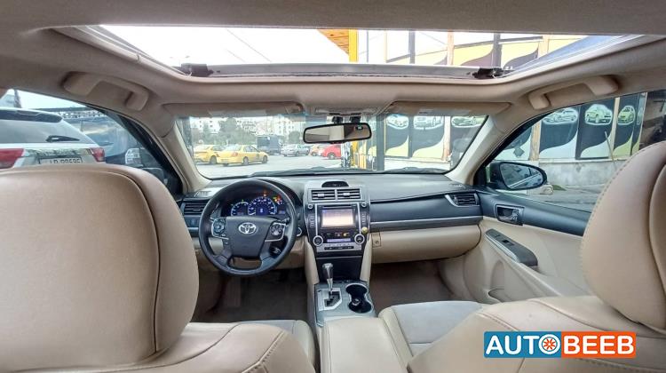 Toyota Camry 2012