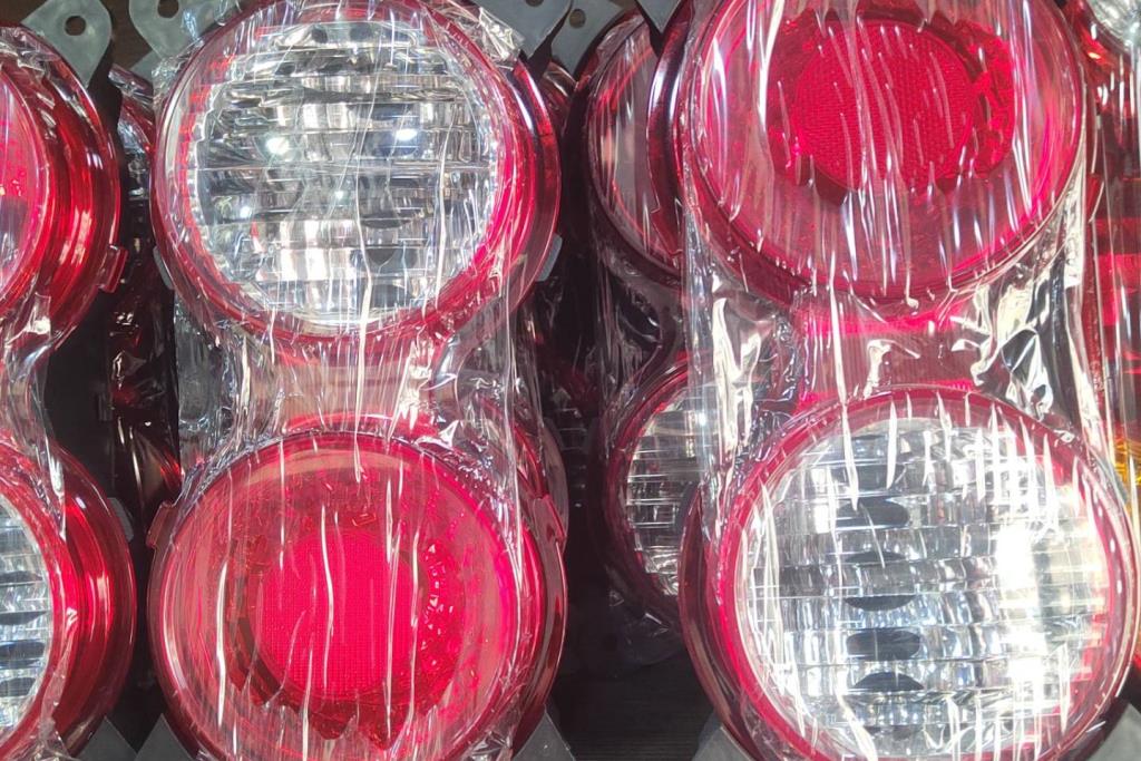 ضوء خلفي يمين شمال كيا بنجو 3 2010 2011 2012 2013 2014