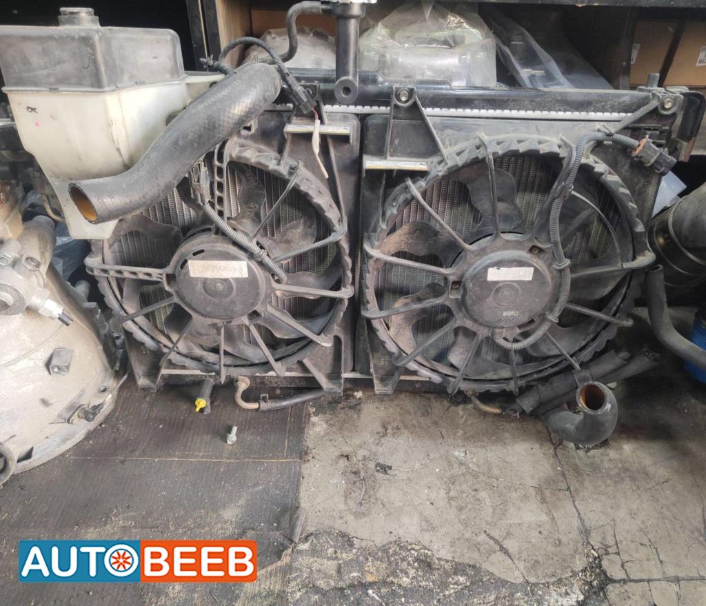 روديتر ماء مروحتين هيونداي اتش1 ستاركس 2017 2018