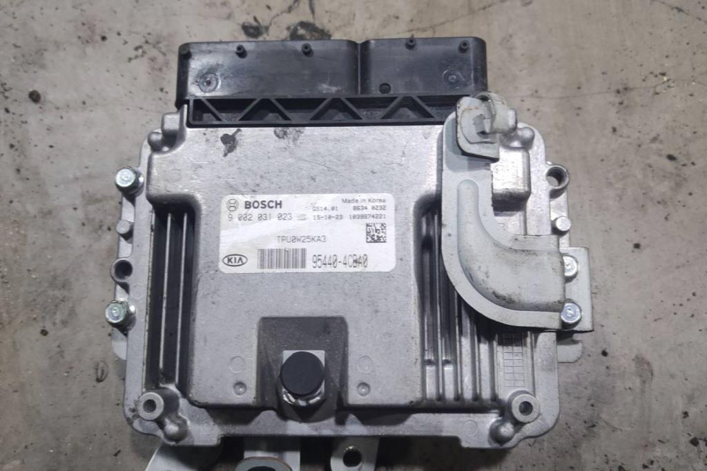 كومبيوتر حساس كيا بنجو 3 2012 2013 2014 