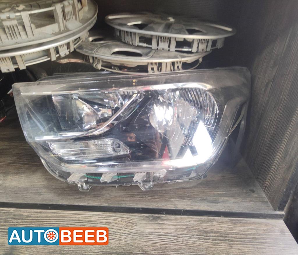 ضوء امامي يمين شمال هيونداي اتش1 ستاركس 2021 2022