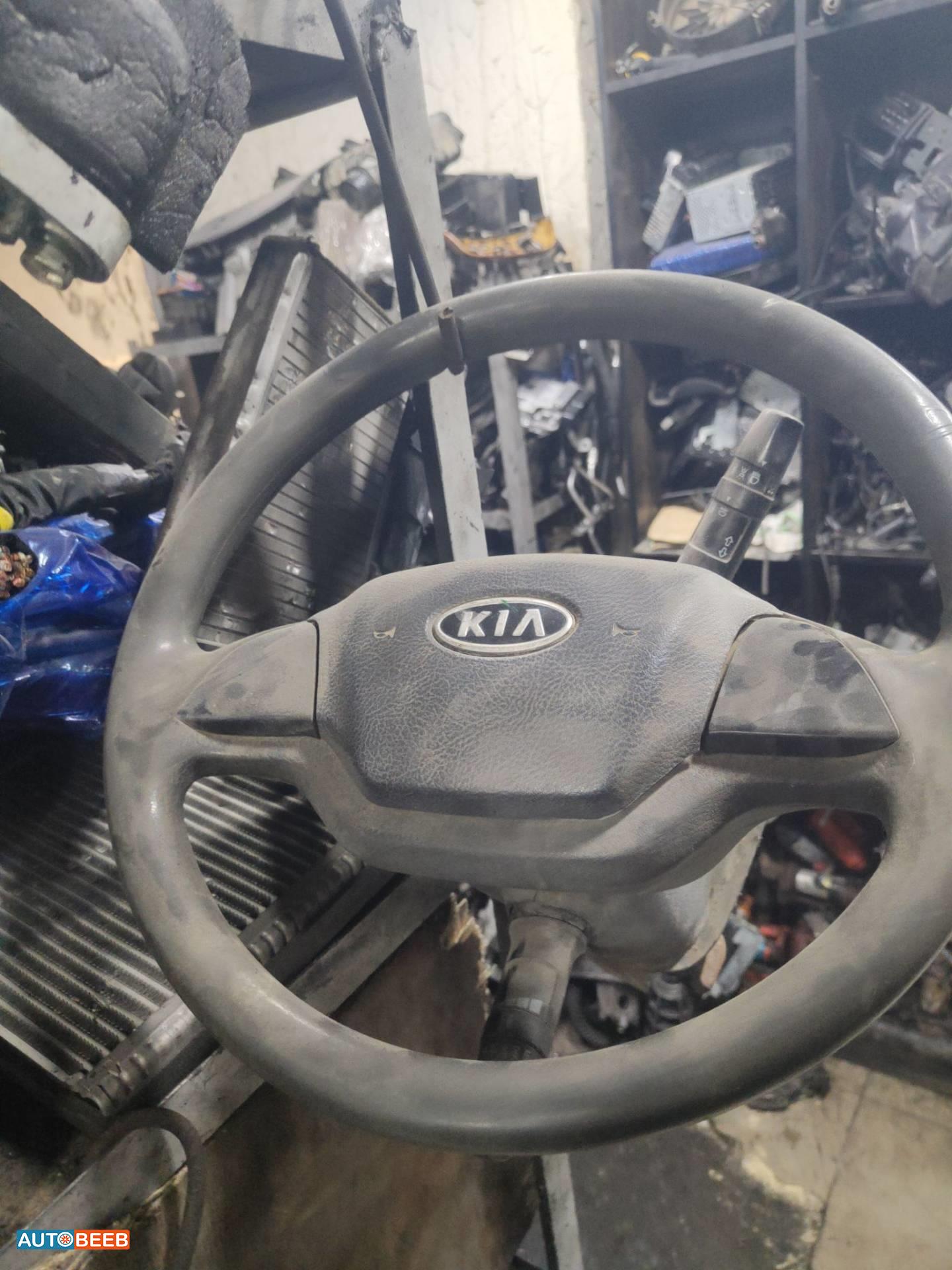 ستيرنج كيا بنجو 3 2014 2015