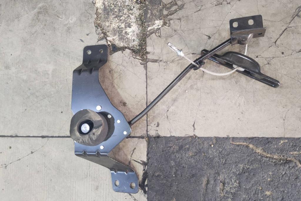 حمالة سبير هيونداي اتش1 جراند ستاركس 2008 2009 2010 2011 2012