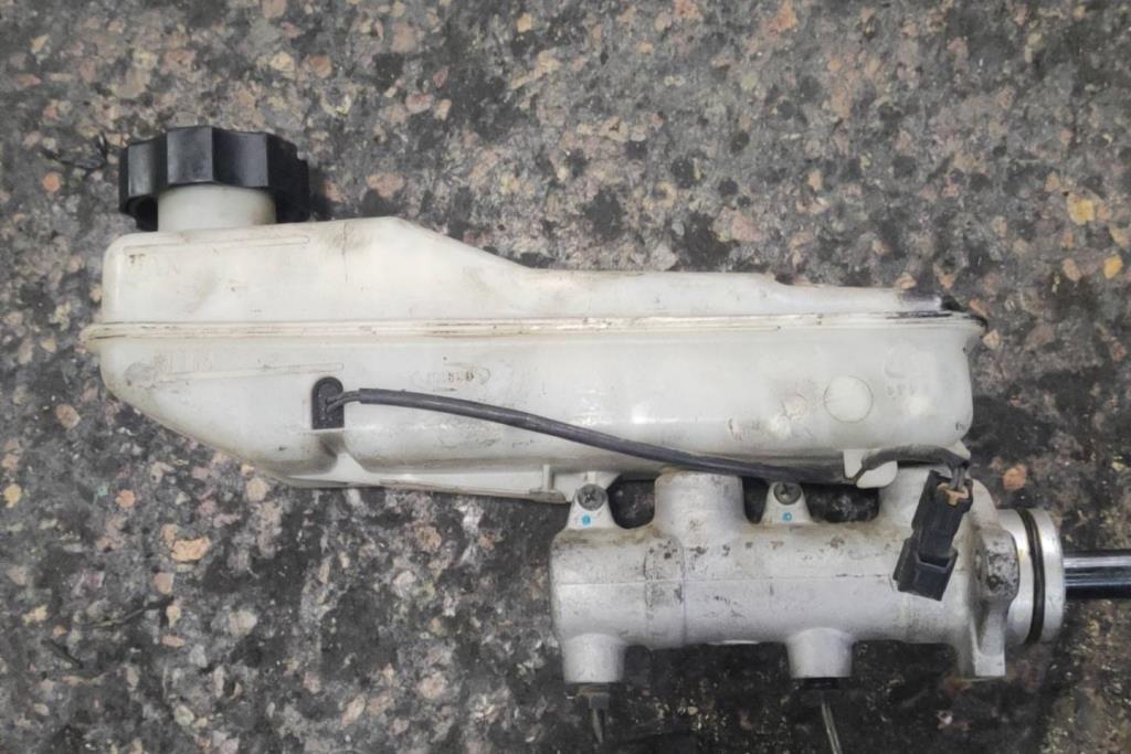 طرمبة بريك هيونداي اتش 1 جراند ستاركس 2008 2009 2010