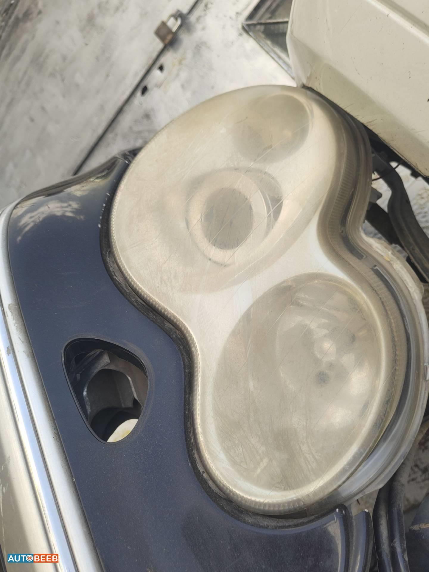 Lights Front light Mercedes Benz C200