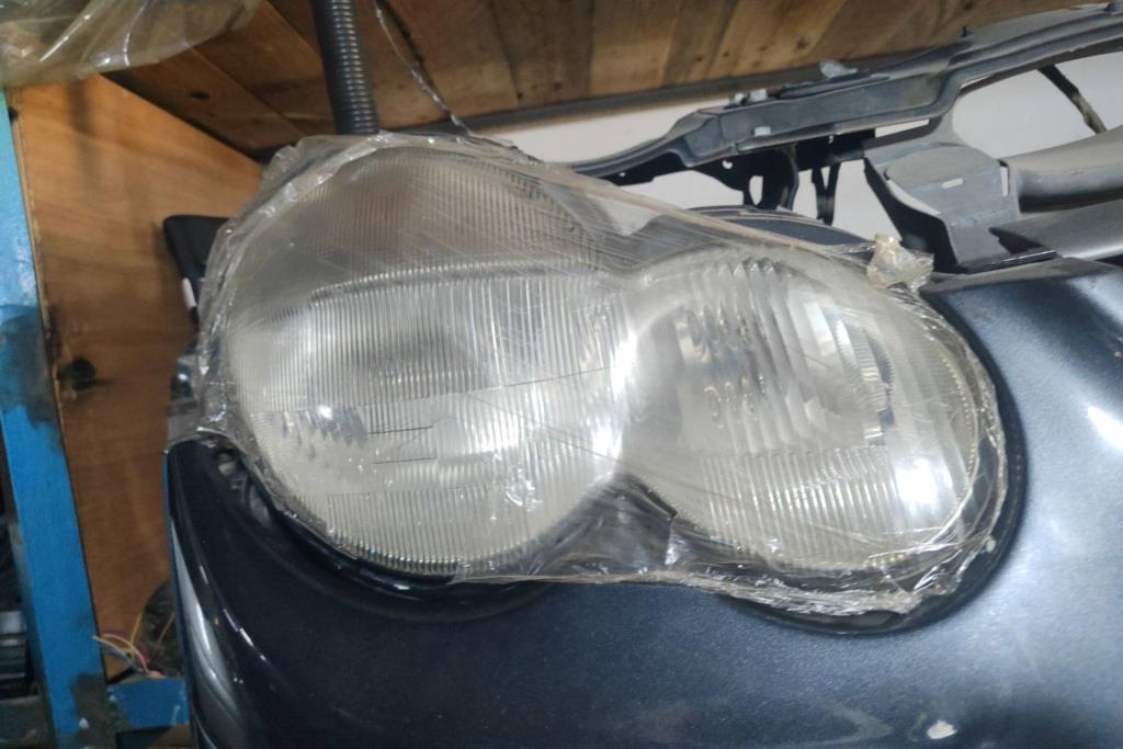 Lights Front light Mercedes Benz C200