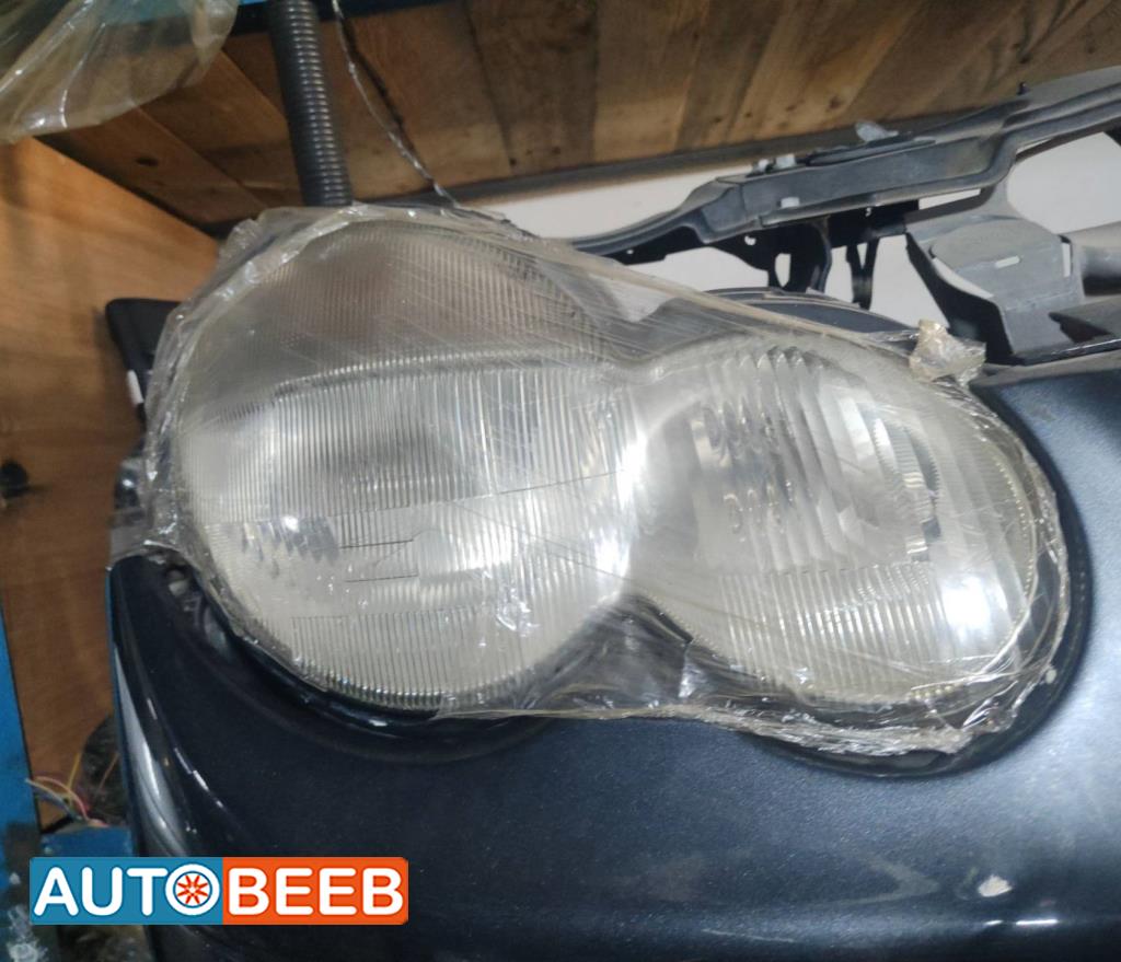 Lights Front light Mercedes Benz C200
