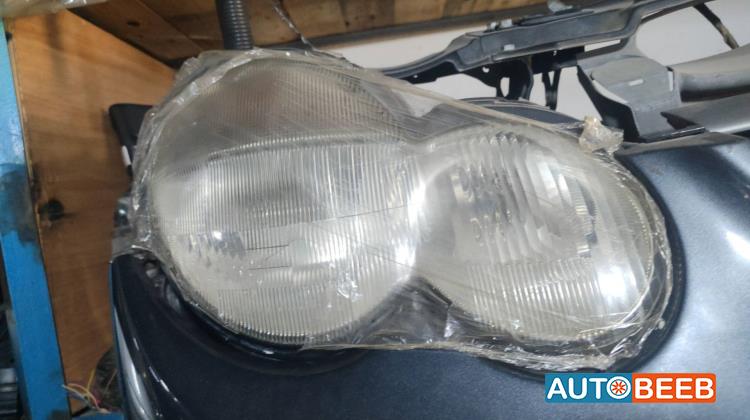 Lights Front light Mercedes Benz C200