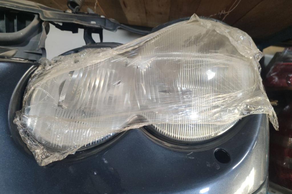 Lights Front light Mercedes Benz C200