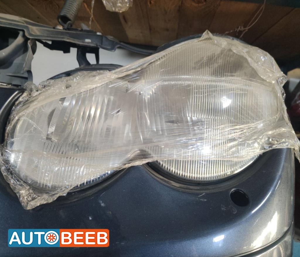 Lights Front light Mercedes Benz C200