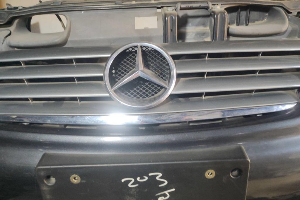 Body  Grilles Mercedes Benz C200