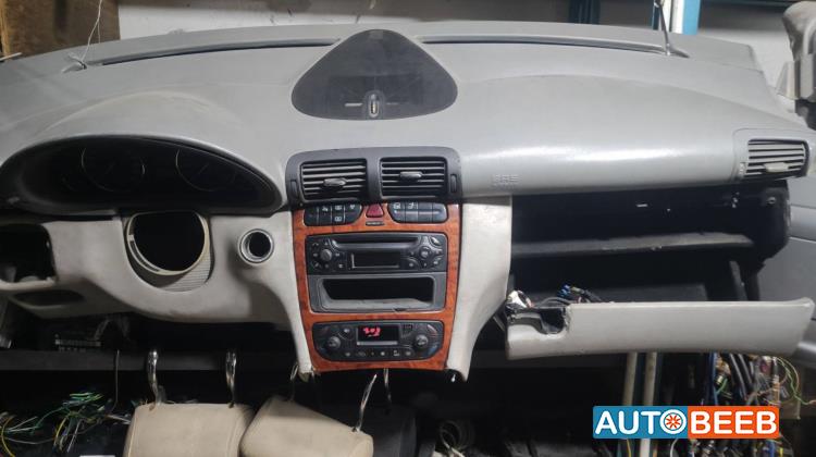 Cabin  Dashboard Mercedes Benz C200