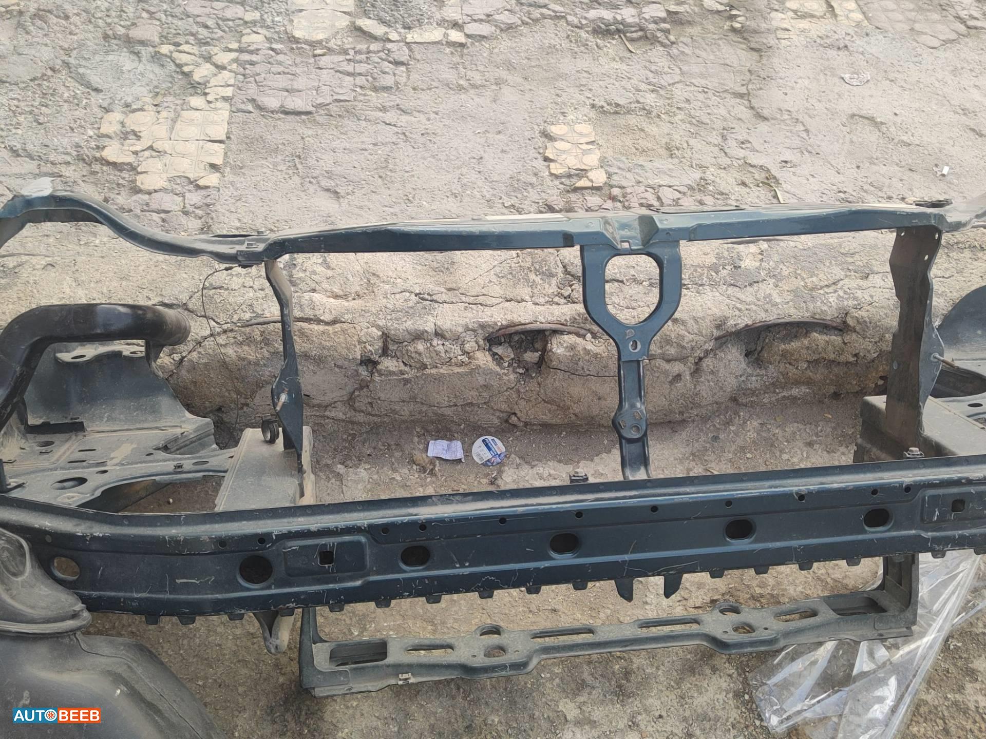 واجهة أمامية مرسيدس e200 2000