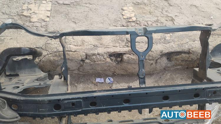 واجهة أمامية مرسيدس e200 2000