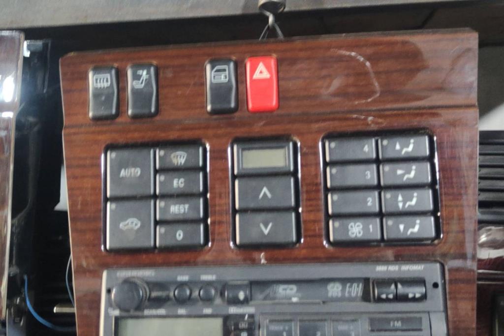 Cabin  Dashboard Mercedes Benz C200