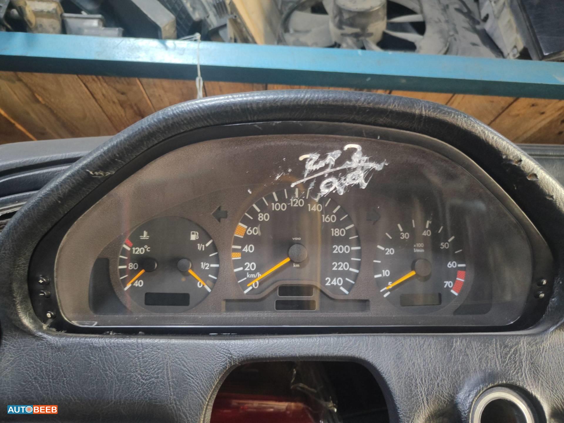 Cabin  Dashboard Mercedes Benz C200