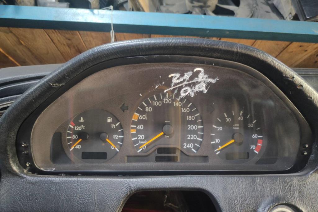 Cabin  Dashboard Mercedes Benz C200