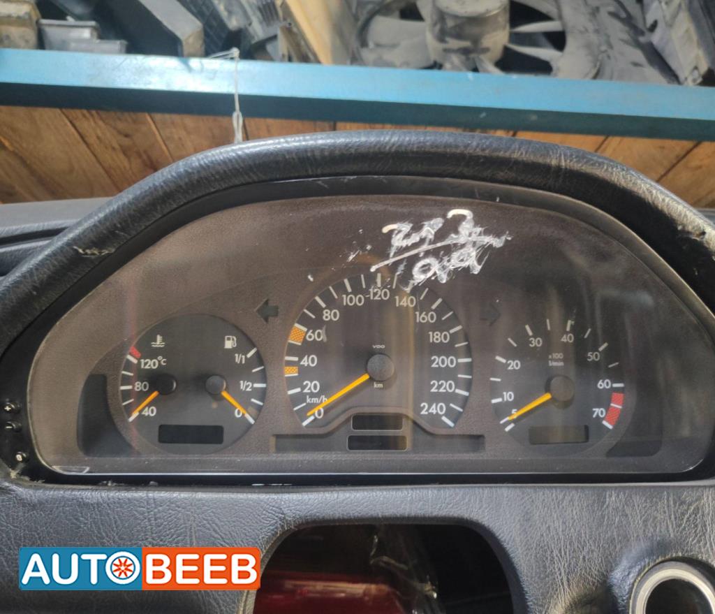 Cabin  Dashboard Mercedes Benz C200