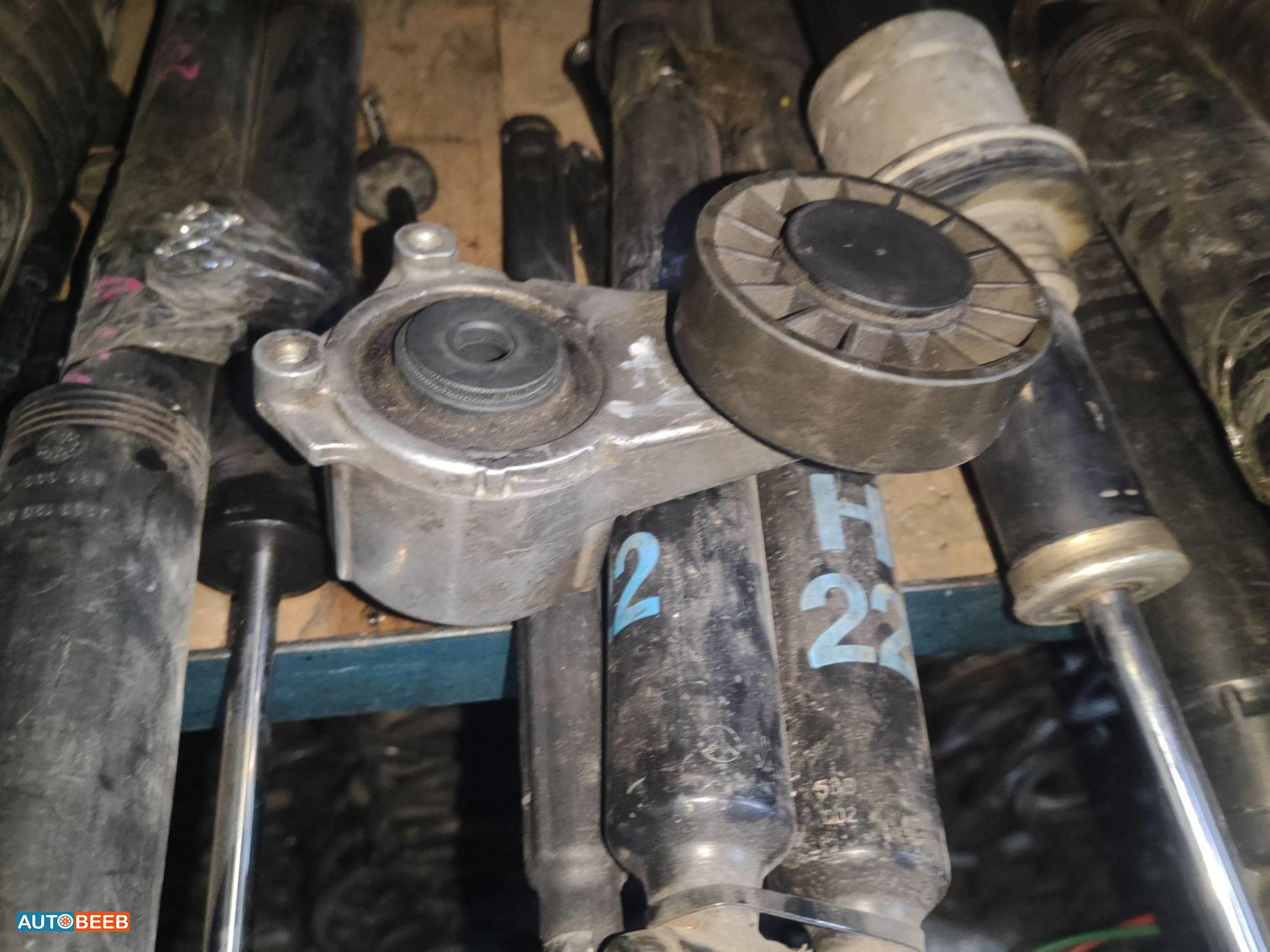  Mechanics  Mercedes Benz E200