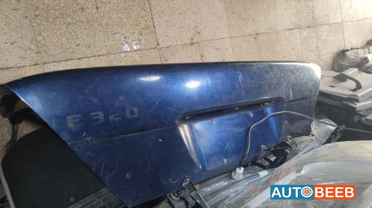 Body  Trunk Mercedes Benz E200