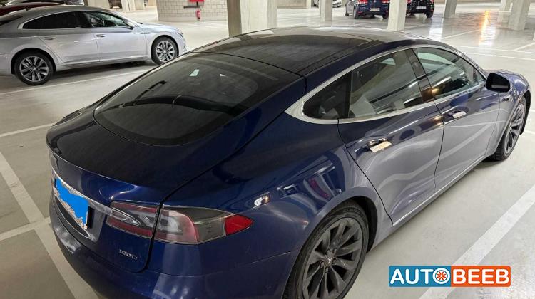 Tesla S 2018