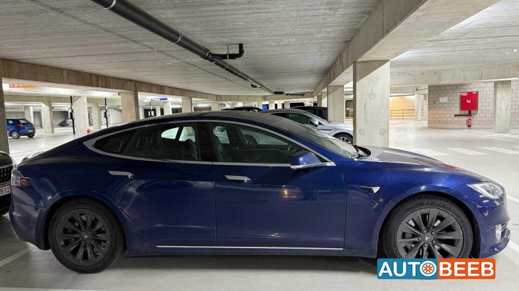 Tesla S 2018