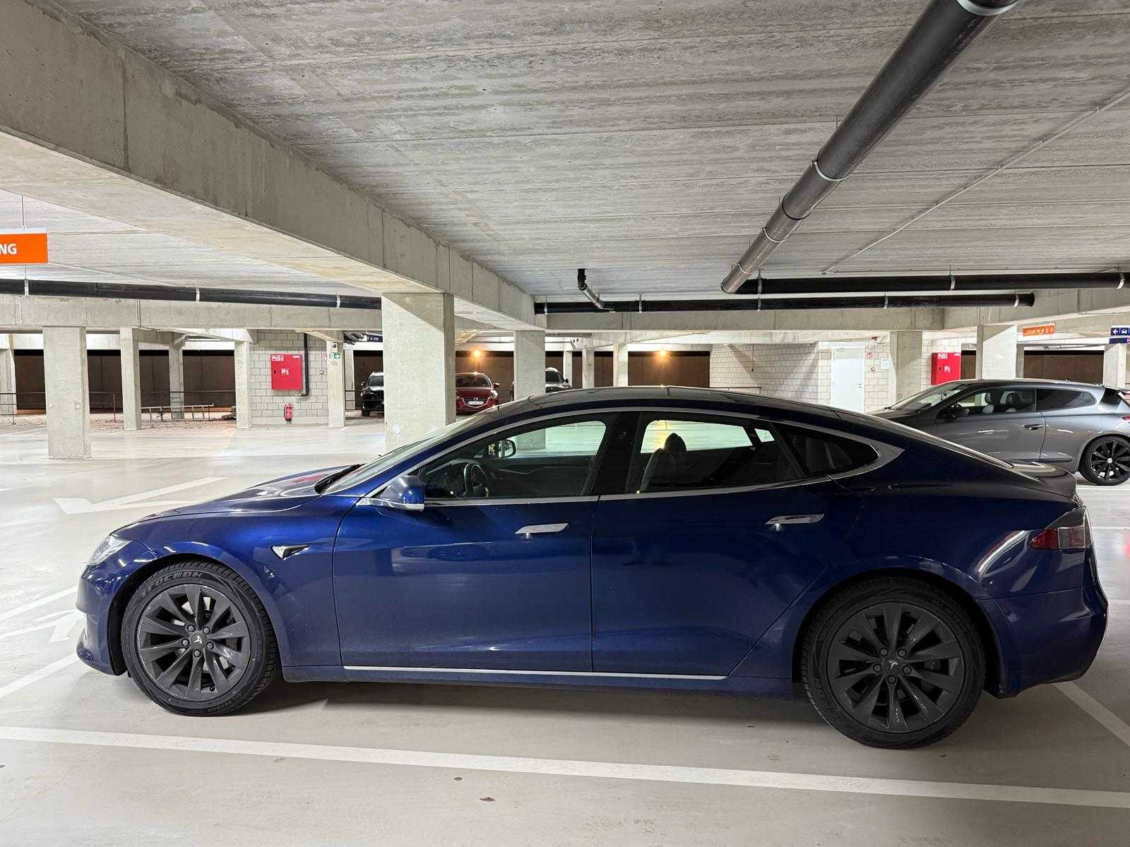 Tesla S 2018
