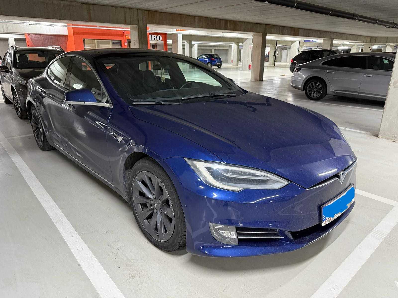 Tesla S 2018