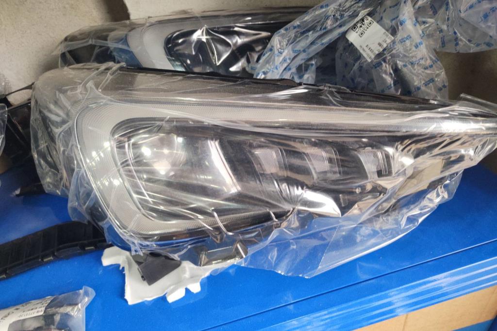 ضوء امامي يمين شانجان e ستار 2021 2022 2023