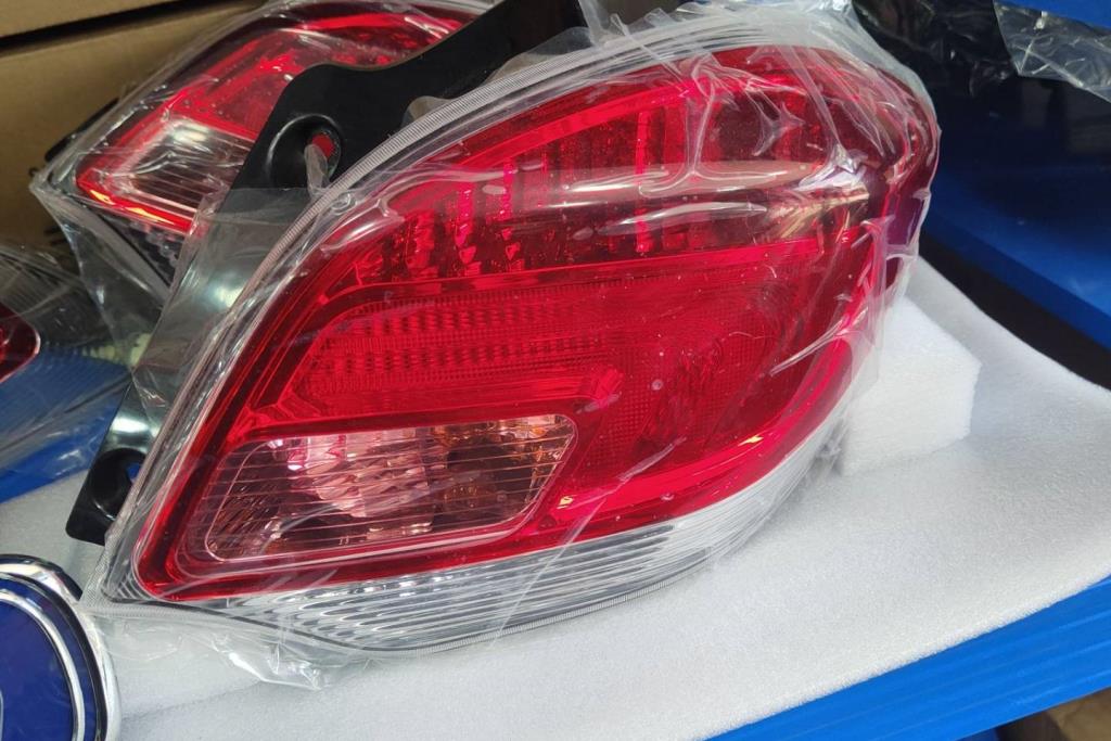 ضوء خلفي يمين شانجان e ستار 2021 2022 2023