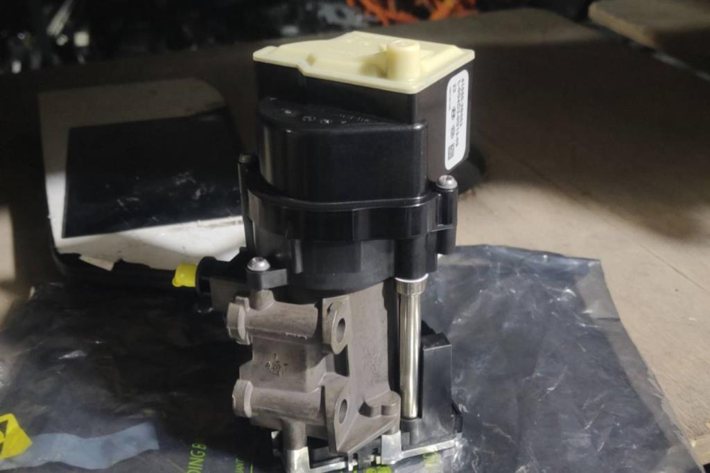 طرمبة كليتش هيونداي ايونيك 2017 2018 2019 2020 2021