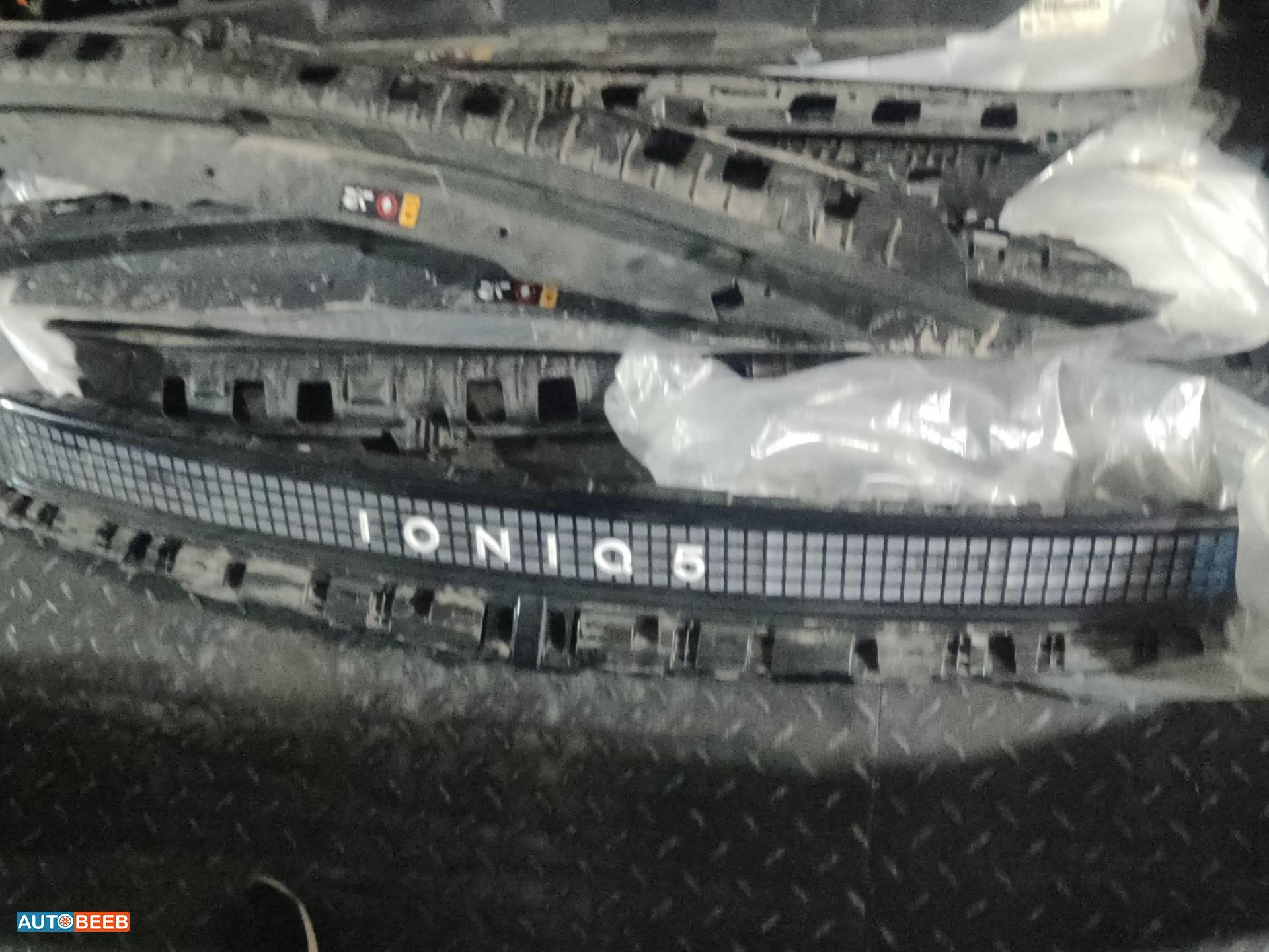 ليد صندوق خلفي هيونداي ايونيك 5 2022 2023