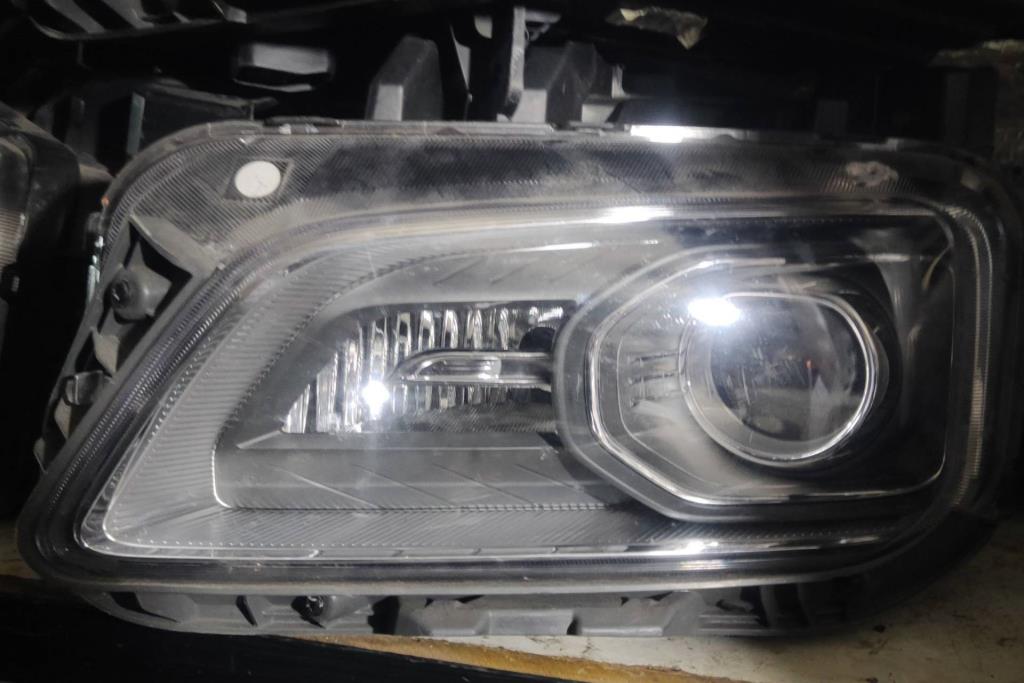 ضوء امامي يمين شمال هيونداي كونا 2017 2018 2019