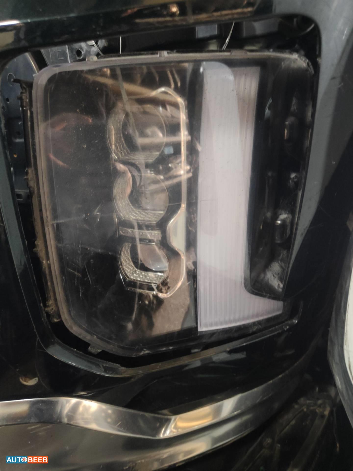 ضوء امامي شمال هيونداي بالسيد 2025 2026